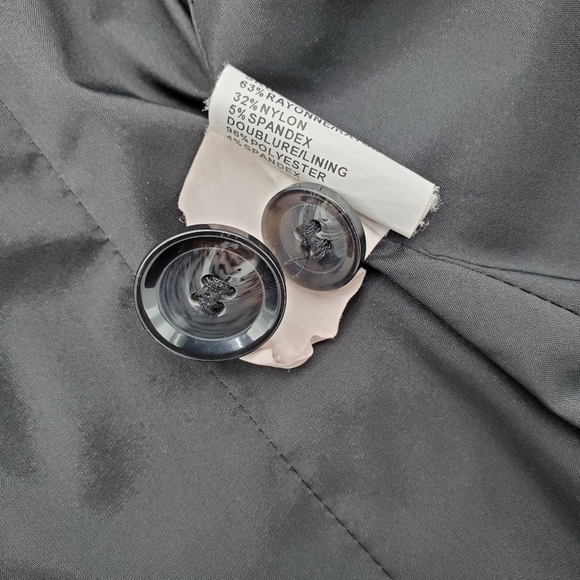 Women's Fitted Tuxedo Black Blazer, Le Chateau, XXS - Picture 8 of 16